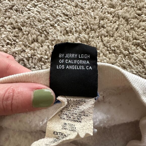 Vintage 90s Mickey Mouse sweatshirt - White Disney sweatshirt - Picture 4 of 9